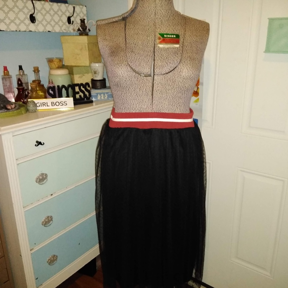 Massini,large, tulle, maroon, red,& white skirt.